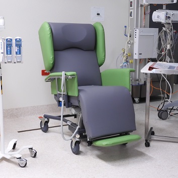 bariatric dialysis chair